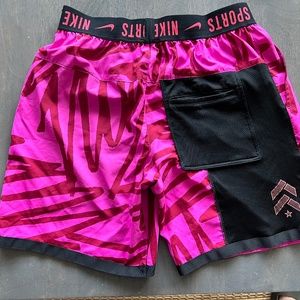 Nike x Barrys Bootcamp 8in Inseam S Mens Workout Shorts